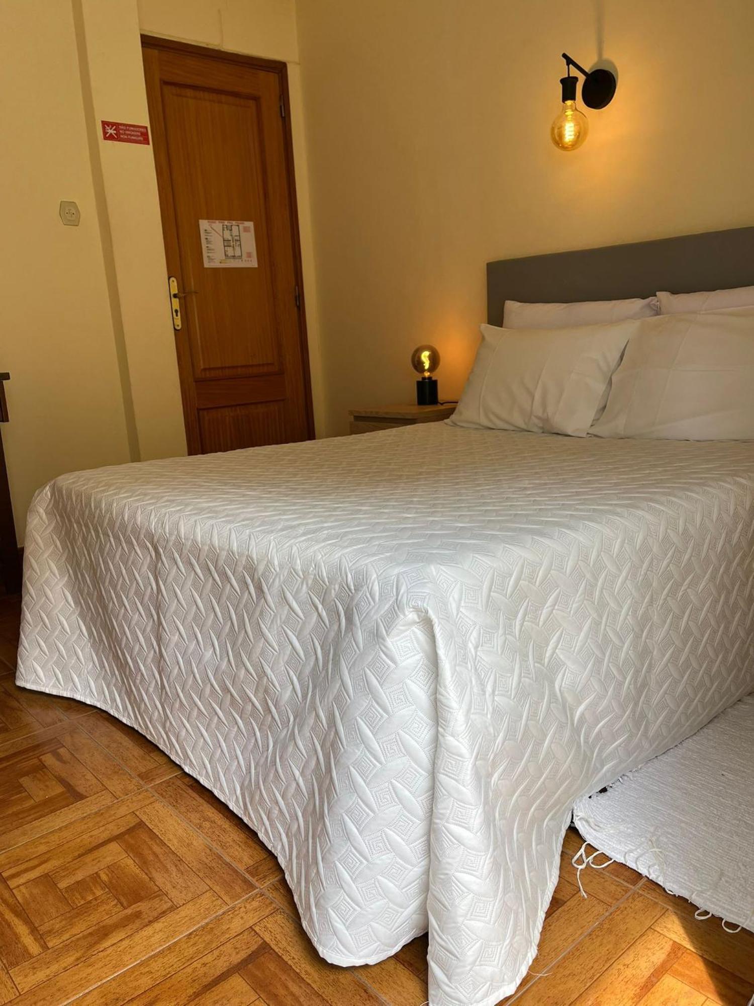 Bed and Breakfast Romeu Quarteira Zewnętrze zdjęcie
