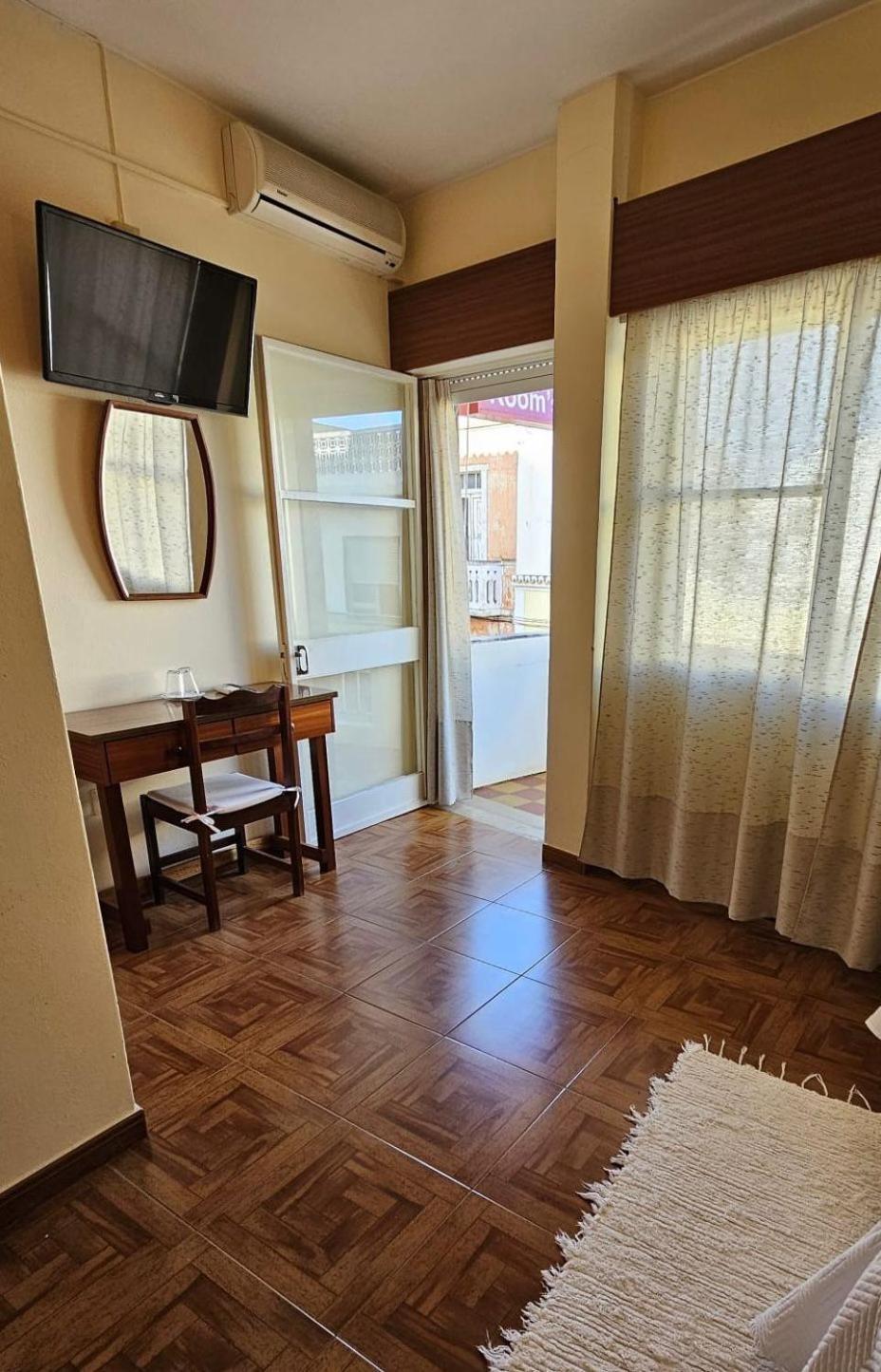 Bed and Breakfast Romeu Quarteira Zewnętrze zdjęcie