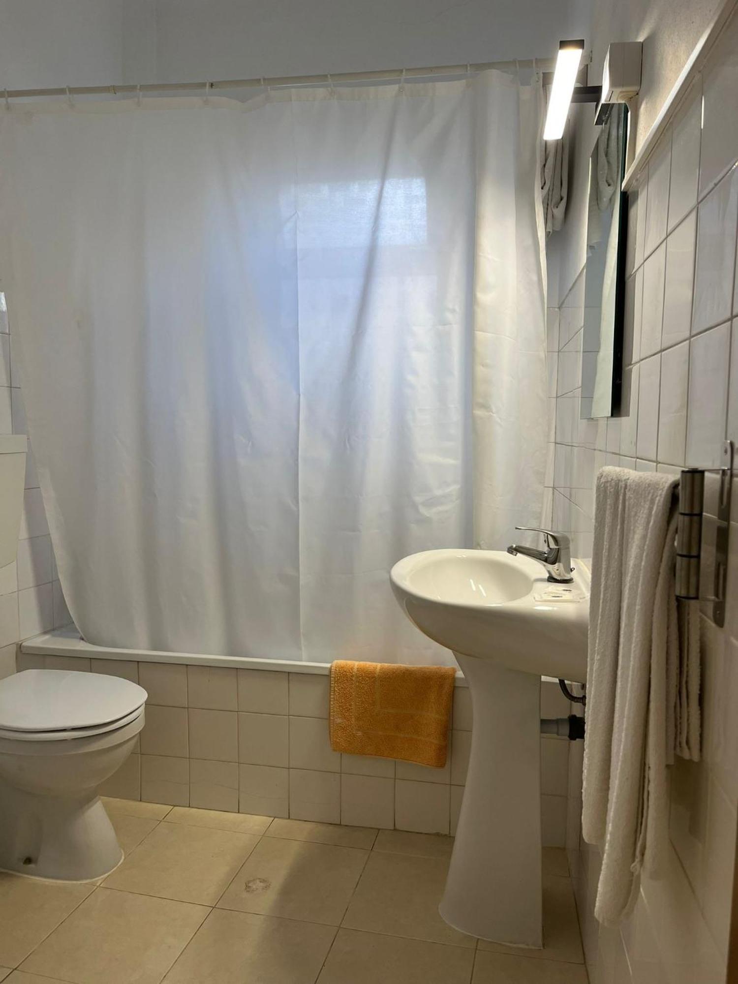 Bed and Breakfast Romeu Quarteira Zewnętrze zdjęcie
