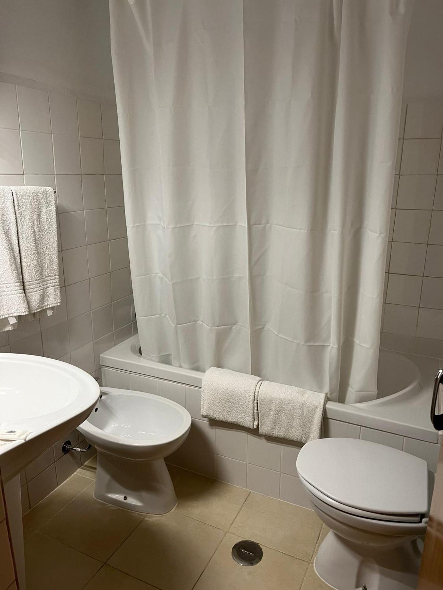 Bed and Breakfast Romeu Quarteira Zewnętrze zdjęcie